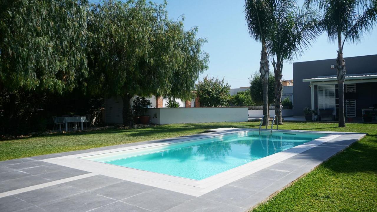 Dependance In Villa Con Piscina Szirakúza Kültér fotó