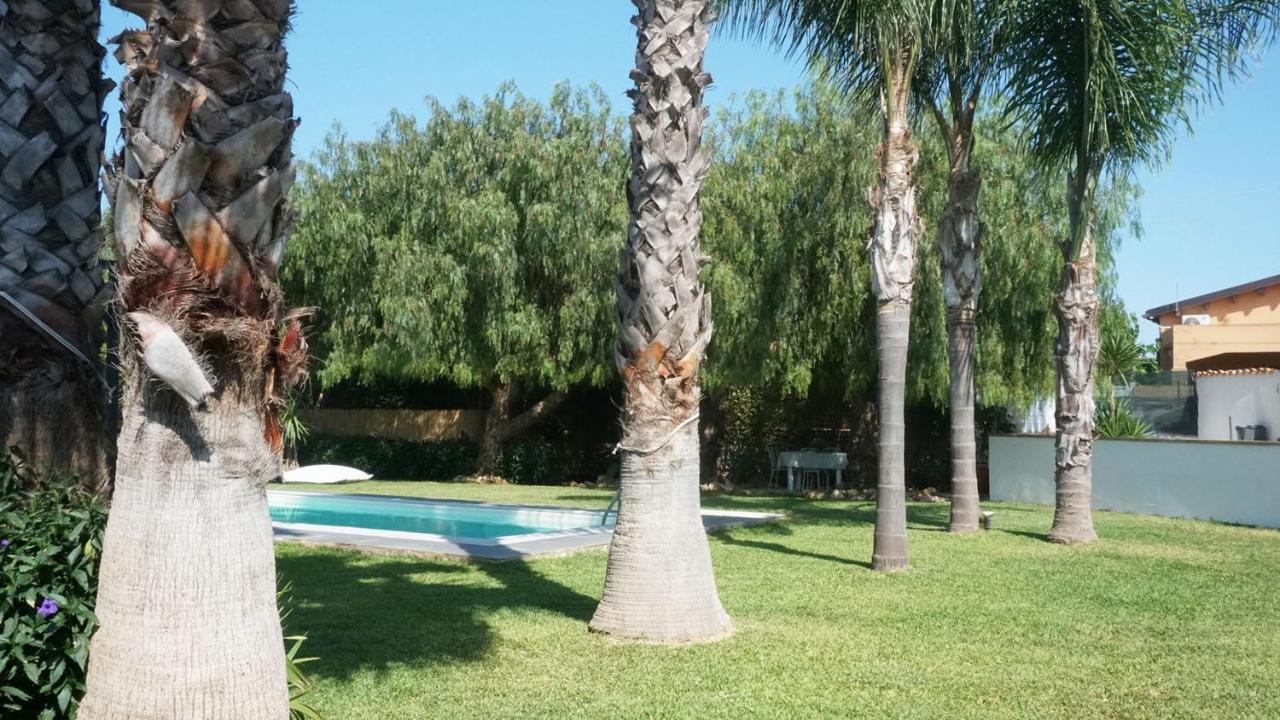 Dependance In Villa Con Piscina Szirakúza Kültér fotó