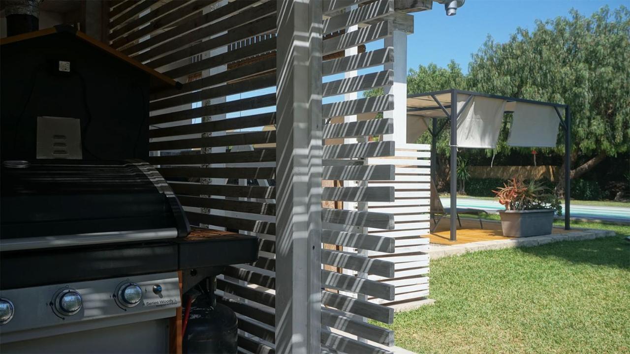 Dependance In Villa Con Piscina Szirakúza Kültér fotó